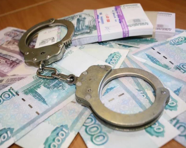 Работница амурского УФССП похитила 6,5 млн рублей на салон красоты