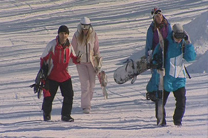 Склоны сопок под Благовещенском «оккупировали» сноубордисты - gtrkamur.ru