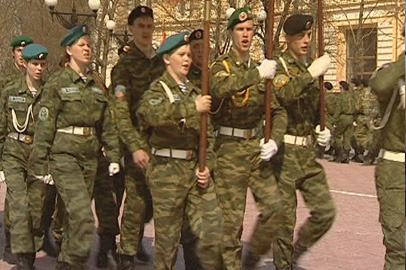 Юные амурские патриоты померялись силами в строевой подготовке - gtrkamur.ru