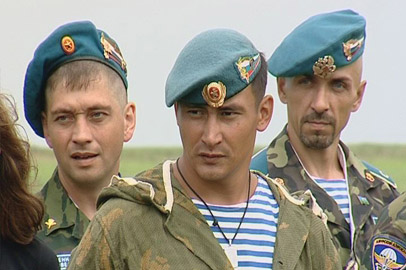 Амурские десантники отметили День ВДВ прыжками с парашютом - gtrkamur.ru