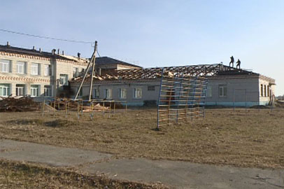 Восстанавливать школу в Гродеково помогают областные власти и благотворители - gtrkamur.ru