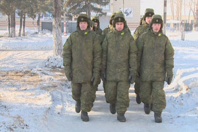 Амурские военнослужащие переодеваются в новую форму - gtrkamur.ru