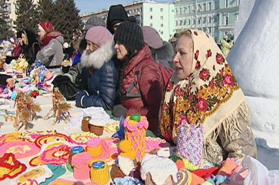 Проводить зиму собрались несколько сотен благовещенцев - gtrkamur.ru