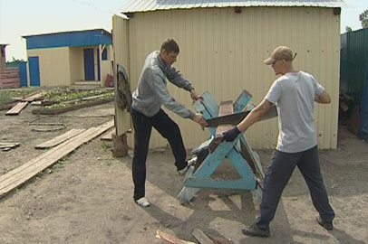 В Ивановском районе наркозависимых лечат трудотерапией и закаливанием - gtrkamur.ru