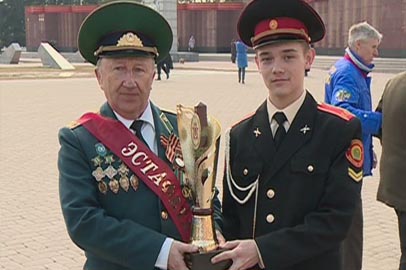 Эстафету пограничников к 70-летию Победы торжественно встретили в Благовещенске - gtrkamur.ru