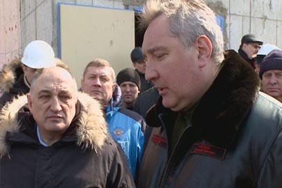 Строителям Восточного выплатили долги по зарплате после вмешательства Рогозина - gtrkamur.ru