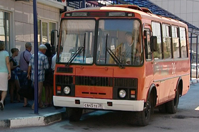 Родители испытывают проблемы с перевозкой малышей в автобусах - gtrkamur.ru