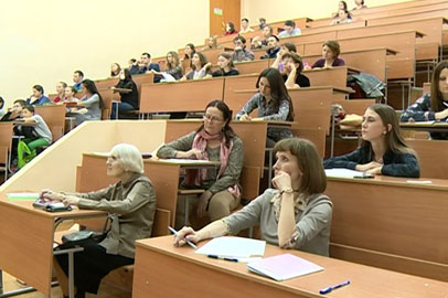 Правила русского языка повторили благовещенцы перед «Тотальным диктантом» - gtrkamur.ru