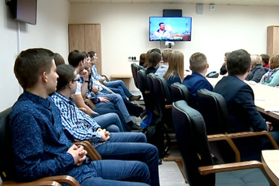 Студенты АмГУ пообщались с космонавтами в режиме телемоста - gtrkamur.ru