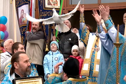 На Благовещение амурские верующие выпустили в небо белых голубей - gtrkamur.ru