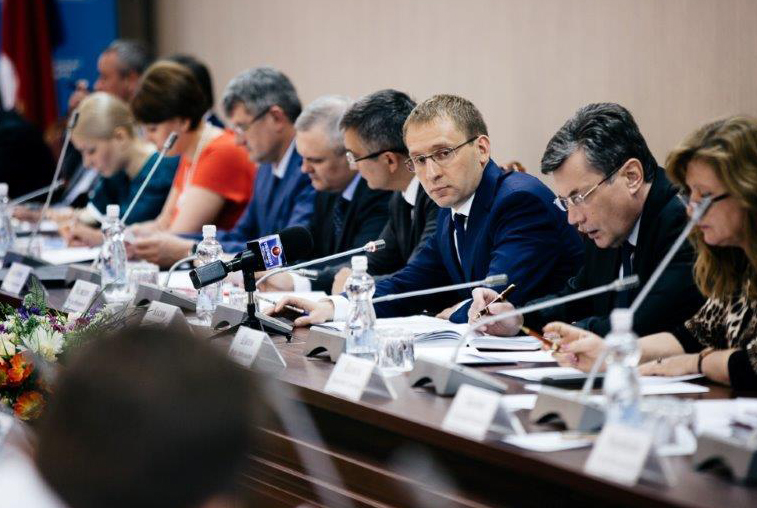 Долги по зарплате в Приамурье сократились на 6 миллионов рублей - gtrkamur.ru