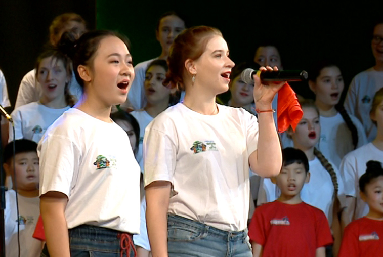 На фестивале «Детство на Амуре» выступил российско-китайский хор школьников - gtrkamur.ru