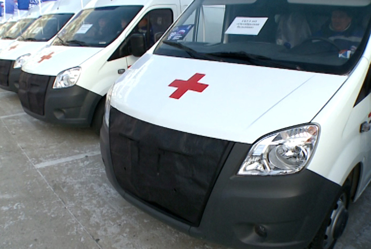 Техпарки амурских больниц и школ пополнились новыми скорыми и автобусами - gtrkamur.ru
