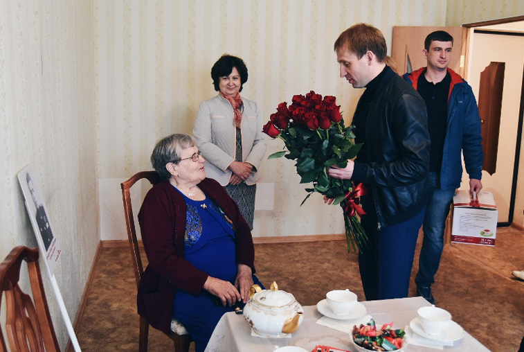 Вдова участника Великой Отечественной войны получила жилье в Благовещенске - gtrkamur.ru