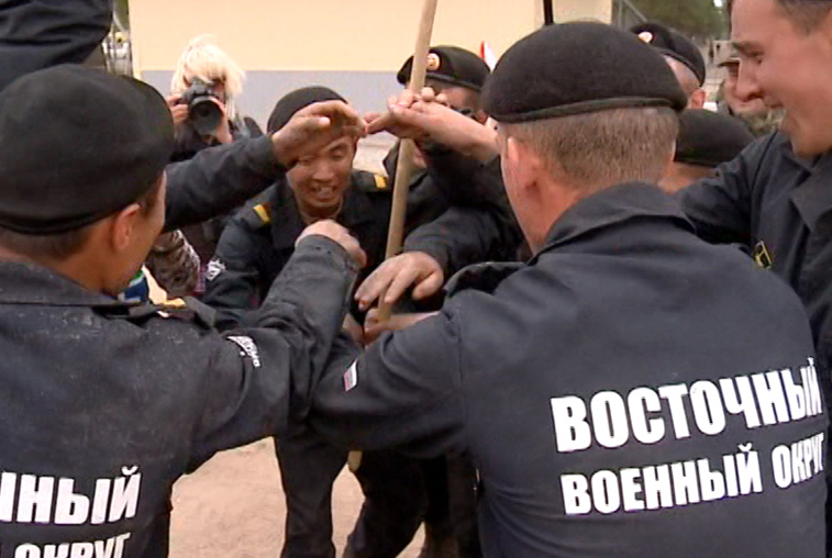 Команда Восточного военного округа обошла соперников по всем показателям в «Танковом биатлоне» - gtrkamur.ru