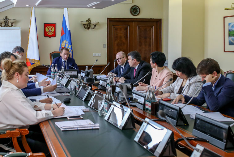 Александр Козлов: Необходимо повысить транспортную доступность Дальнего Востока - gtrkamur.ru