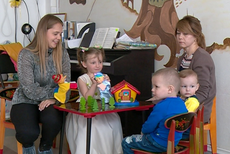 «Счастье каждому»: артистичная Милана и ее братья Данил и Игорь - gtrkamur.ru