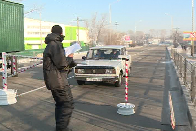В Белогорске запретили движение легковых машин по аварийному виадуку - gtrkamur.ru