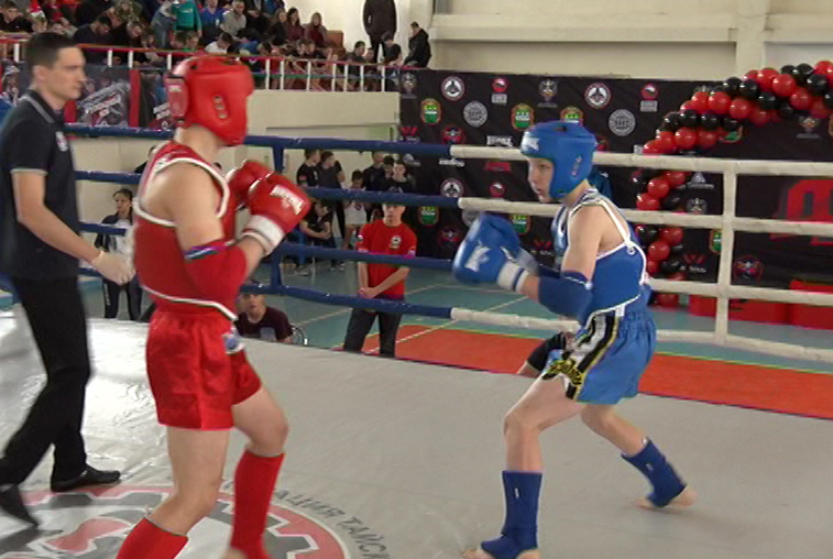 Дальневосточный турнир по тайскому боксу собрал 150 спортсменов - gtrkamur.ru