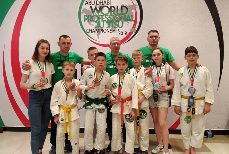 Амурские джуисты завоевали десять наград на чемпионате мира в Абу-Даби - gtrkamur.ru