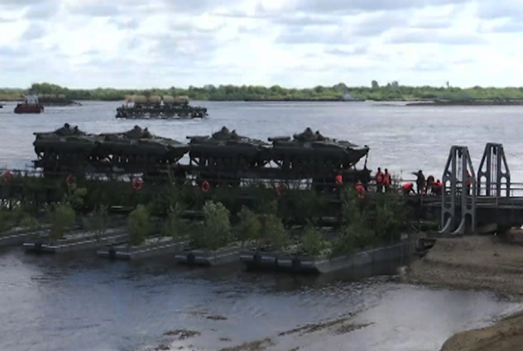 Амурские военные выиграли профконкурс по установке мостов - gtrkamur.ru