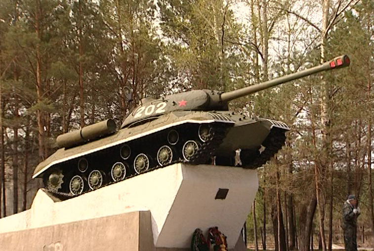 14 муниципалитетов получат деньги на ремонт военных памятников - gtrkamur.ru