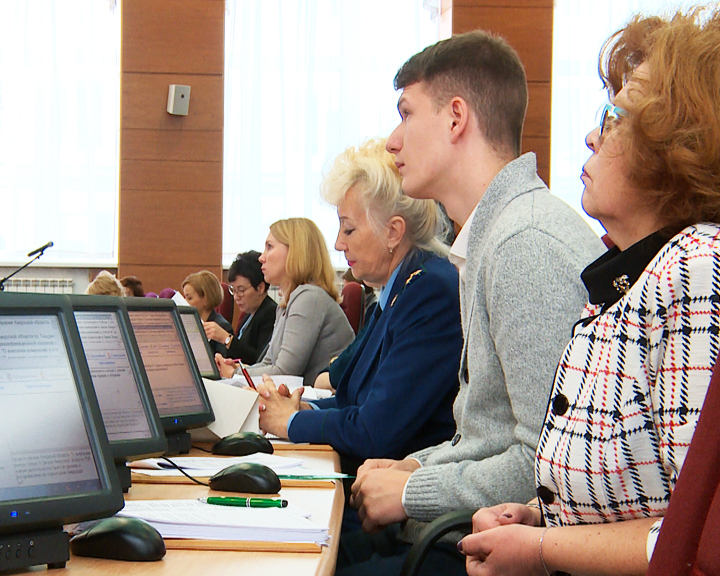 Амурские парламентарии утвердили бюджет на предстоящую трёхлетку - gtrkamur.ru