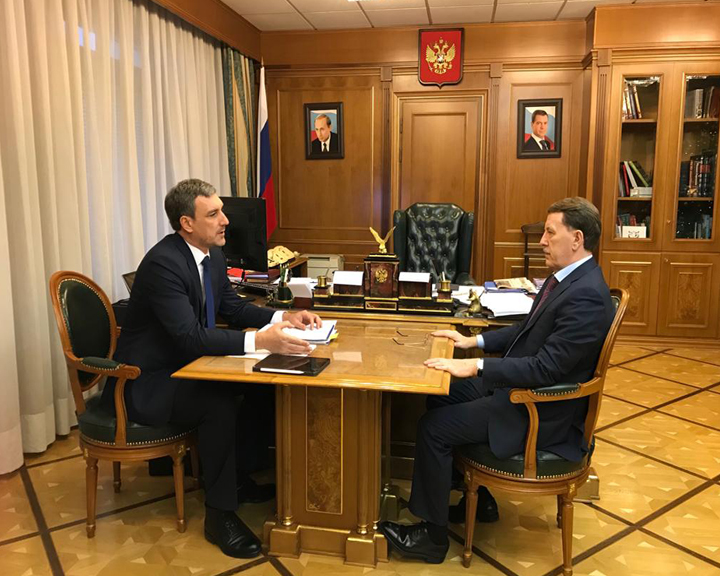 Алексей Гордеев провёл рабочую встречу с губернатором Приамурья - gtrkamur.ru
