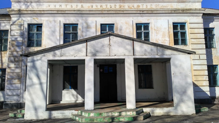 Дом культуры в с. Бочкаревка впервые за полвека капитально отремонтируют - gtrkamur.ru
