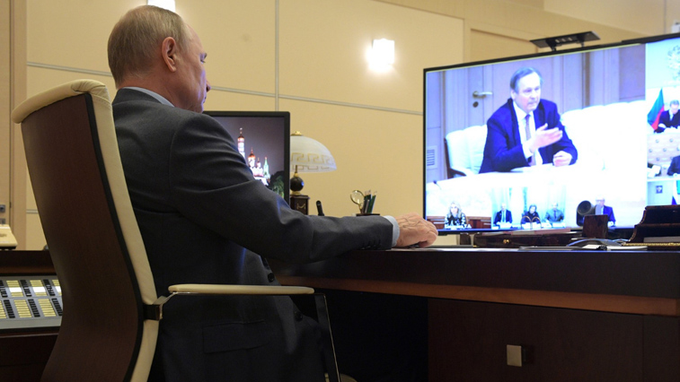 В. Путина попросили о содействии в ускорении регистрации вакцины от коронавируса - gtrkamur.ru