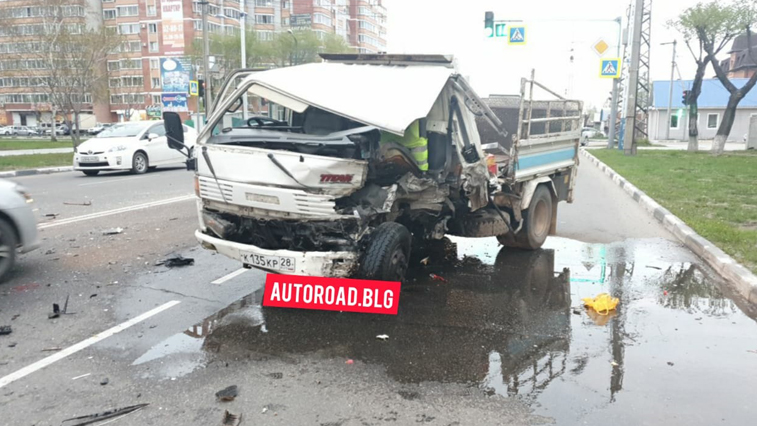 В областном центре дважды за сутки произошли жесткие ДТП с участием 3 автомобилей - gtrkamur.ru