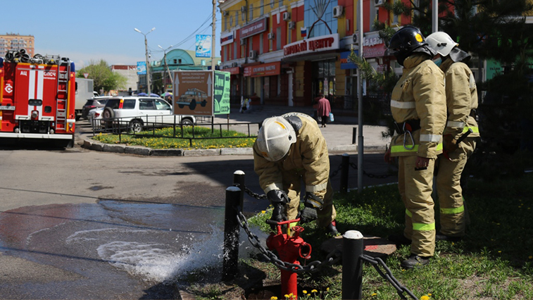 Спасительная вода: амурские пожарные обследуют источники, которые используют при тушении пожаров - gtrkamur.ru