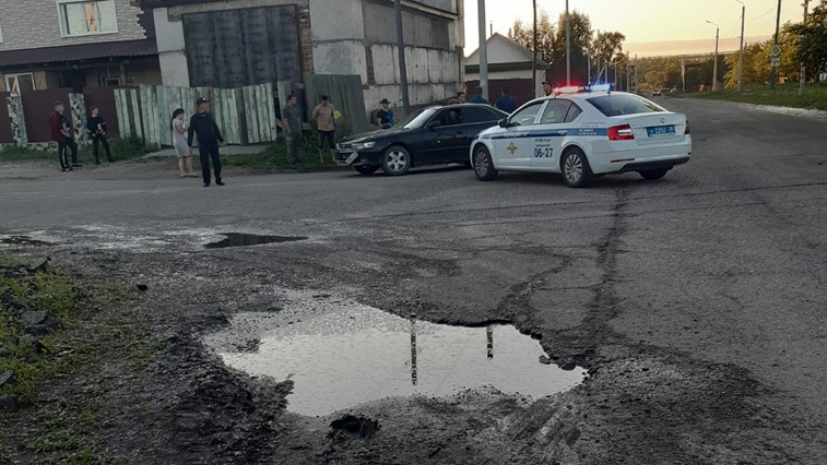 В Свободном двое подростков попали под машину - gtrkamur.ru