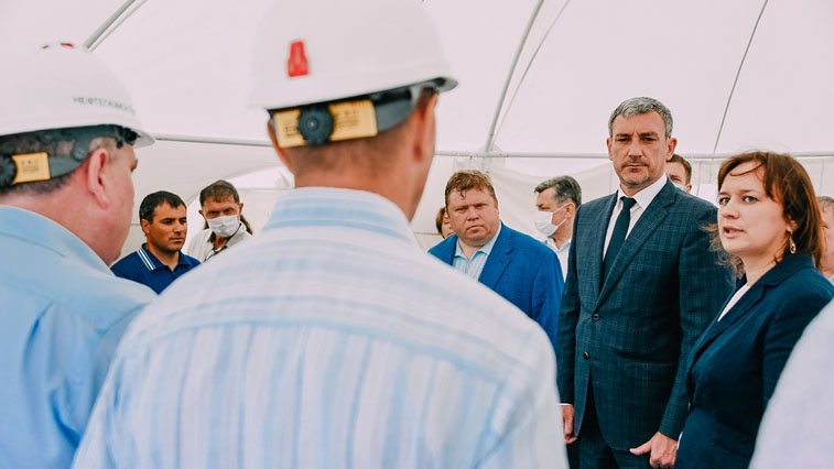 Василий Орлов проинспектировал строительство таможенно-логистического терминала у моста через Амур - gtrkamur.ru