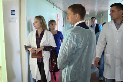 Александр Козлов и активистка из АмГУ проинспектировали благовещенский роддом - gtrkamur.ru