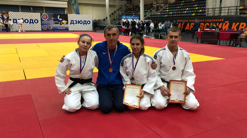 Две бронзы и одно золото привезли амурчане с дальневосточного чемпионата по дзюдо - gtrkamur.ru