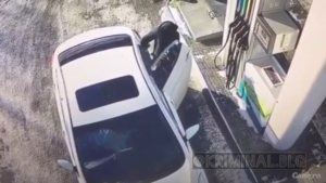 В соцсетях появилось видео, предположительно, с водителем взорвавшегося накануне Hyundai Avante - gtrkamur.ru