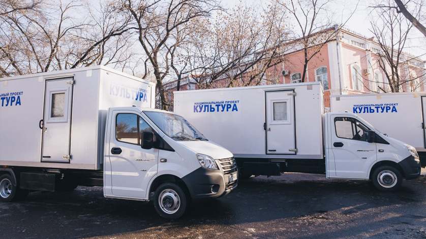 В пять районов области направили современные автоклубы - gtrkamur.ru