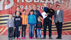 Многодетная мама из Благовещенска стала лучшей в конкурсе «Поступки и люди» - gtrkamur.ru