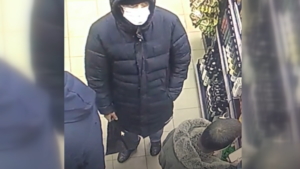 Серийного похитителя дорогого алкоголя задержали в Благовещенске - gtrkamur.ru
