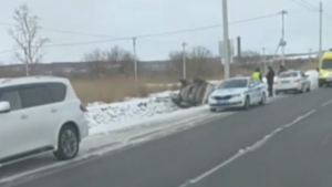 Внедорожник перевернулся при аварии в Благовещенске - gtrkamur.ru