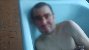 Глава Ромненского района сообщил подробности о состоянии мужчины, которого подобрали с обморожением и потерей памяти - gtrkamur.ru