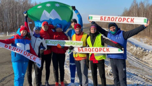 Спортсмен, больше года бегущий по России, преодолел часть пути с белогорцами - gtrkamur.ru