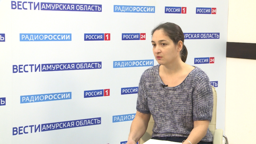 Тотальный диктант.  Гость — доцент кафедры русского языка, коммуникаций и журналистики АмГУ Дарья Галимова - gtrkamur.ru