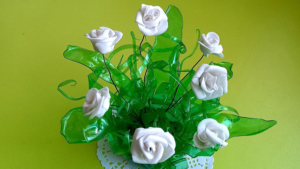 Амурские школьники мастерили поделки из вторсырья - gtrkamur.ru