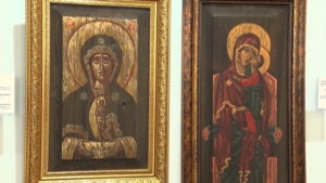 Выставка в память о художнике Александре Тихомирове открылась в Благовещенске - gtrkamur.ru