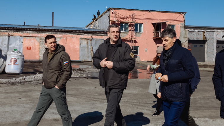Василий Орлов обсудил строительство завода по переработке сои на масло и шрот в Березовке и посетил семейную ферму в Дмитриевке - gtrkamur.ru