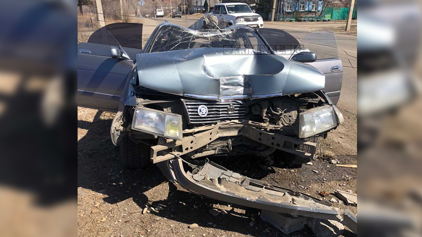 Бетонный столб упал на машину в Свободном - gtrkamur.ru
