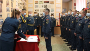 17 молодых огнеборцев пополнили ряды Благовещенского гарнизона - gtrkamur.ru