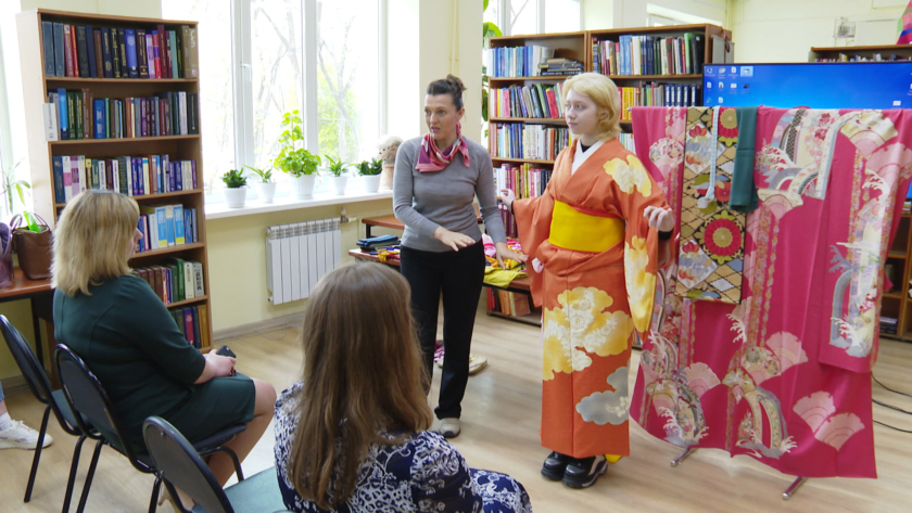 Очарованные Востоком: амурчанам предложили примерить японское кимоно - gtrkamur.ru